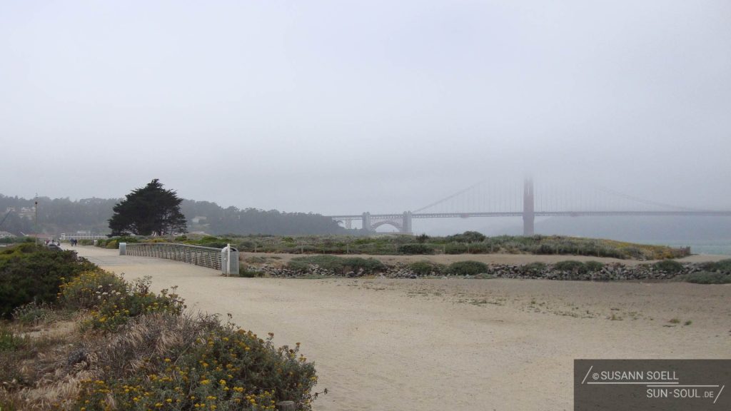 Promenade zur Golden Gate Bridge in San Francisco