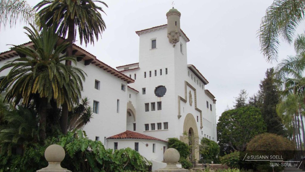 Countyhouse in Santa Barbara